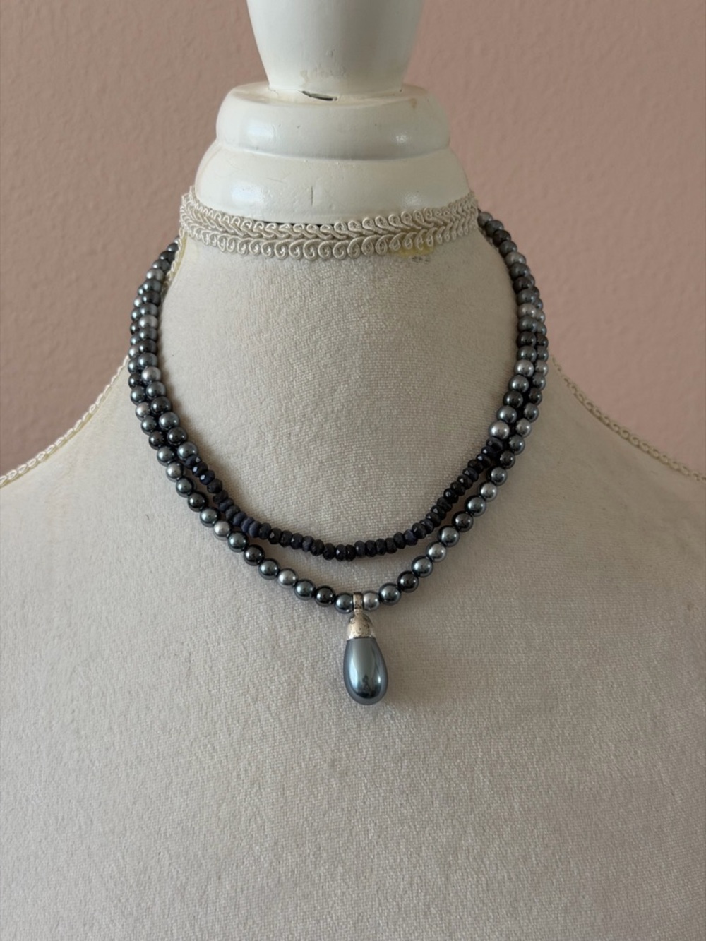 CAROLEE Silver-Tone Mesh Necklace – Designer Tapered Liquid Mesh Chain